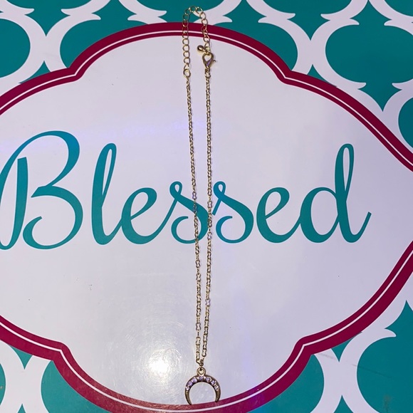 Gold necklace with a cute diamond design EUC - Picture 1 of 3